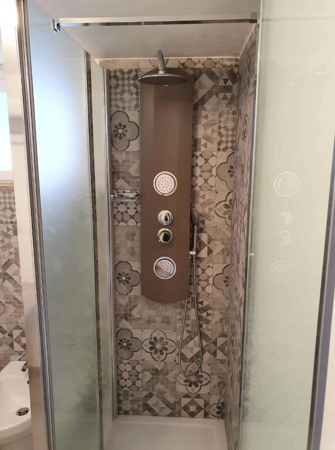콘베르사노 Stella Maris B&B 외부 사진